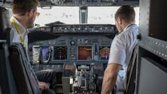 Aviation या  Aeronautics, जानिए किस कोर्स में है ज्यादा स्कोप?