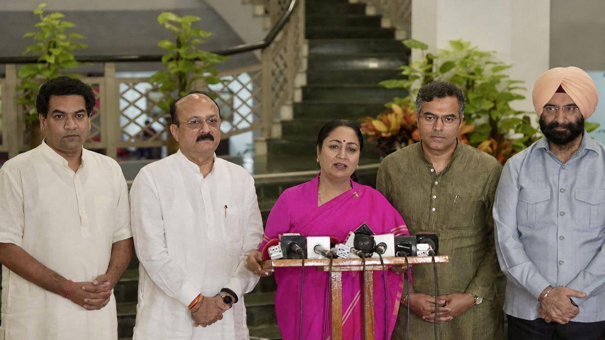 Delhi Cabinet Clears 'Lakshmi Yojana'; Eligible Women To Get Rs 2,500 Per Month