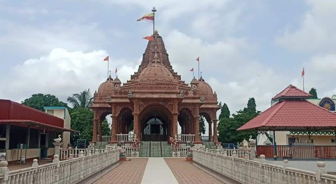ગુરુપૂર્ણિમા વિશેષ: ગાયત્રી ઉપાસક પૂજ્ય લાલબાપુને વંદન, ગુરુભક્તોનું આસ્થાનું અનોખું ધામ એટલે ગધેથડ