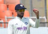 সদ্যই শ্রীলঙ্কার বিরুদ্ধে দুই টেস্ট ম্যাচের জন্য ভারতীয় দল ঘোষণা করা হয়েছে। সেই ১৫ জনের দলে রয়েছেন একজন নবাগত।