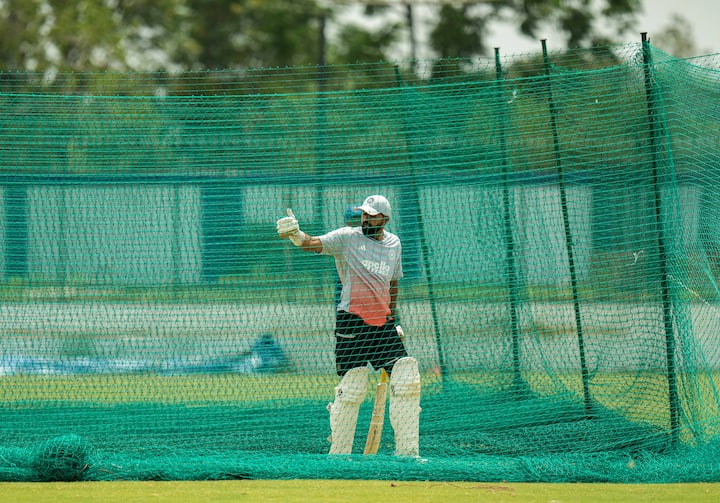 Instead of Sundar, the selectors of the Indian team called a right-handed off-spinner and left-handed batter all-rounder like him to the national team for the first time. He is the quintessential Jain. He was the Indian net bowler in the Afghanistan series, this time the 33-year-old cricketer got a chance in the main team.