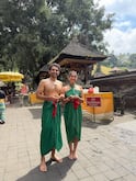 प्रसिद्ध बॉलिवूड अभिनेत्रीच्या मुलाचं लग्नाआधी शुद्धीकरण, पारंपरिक कुंडात होणाऱ्या बायकोसोबत स्नानाचा विधी, PHOTOs