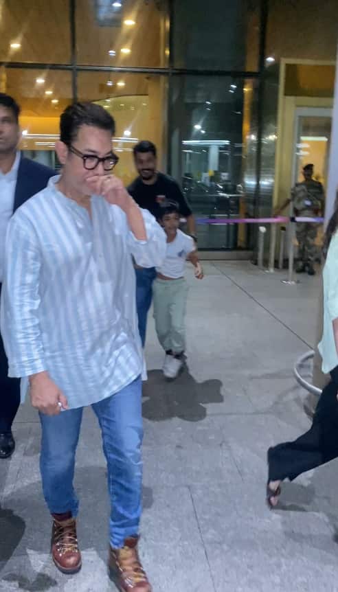 इस दौरान कपल के साथ गौरी स्प्रैट का बेटा भी नजर आया. बता दें कि आमिर खान से गौरी की ये दूसरी शादी है. उनकी पहली शादी से एक 7 साल का बेटा है, जो इस वेकेशन ट्रिप में भी उनके साथ था.