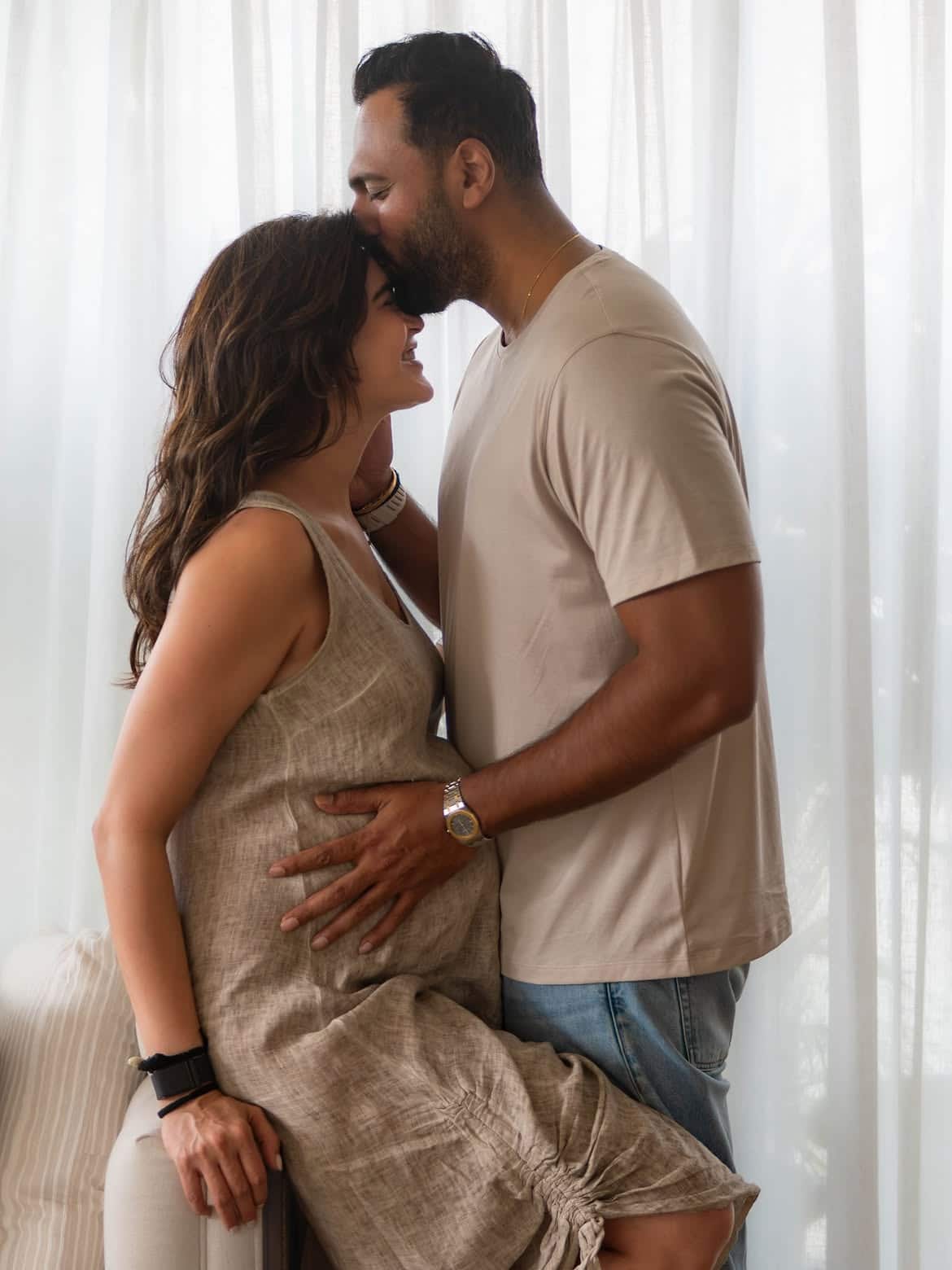Both of them kept their relationship hidden from the media for a long time. When Karisma and Varun became comfortable with each other, they decided to take their relationship forward.