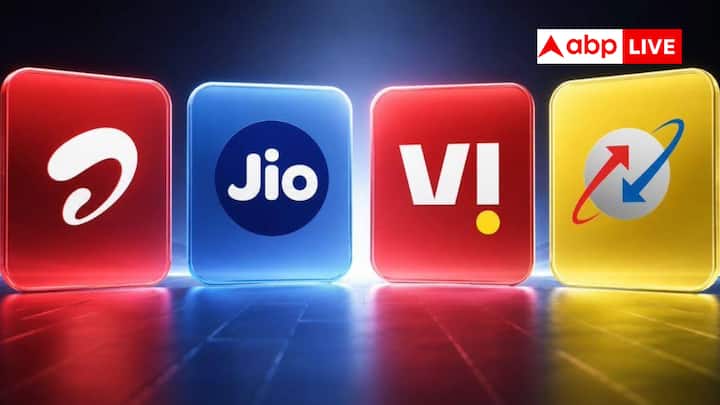 Both BSNL and Vi have recharge plans of Rs 299-299. These are low priced basic plans, in which you get benefits like calling, SMS and data. If you are busy and do not have time to stream on OTT platforms etc. then these basic plans will be useful for you. In these you will not have to pay for additional benefits. In these, there are only benefits like calling and data as per your need.