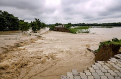 এখনও স্বাভাবিক নয় বন্যা কবলিত অসমের পরিস্থিতি, মৃতের সংখ্যা বেড়ে ৭৮; আগামী ৩দিন ভারী বৃষ্টির পূর্বাভাসে বাড়ছে আশঙ্কা