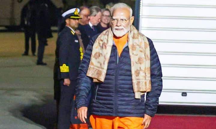 এমনকি সরকারি চাকরি, শিক্ষাক্ষেত্রে রূপান্তরকামীদের জন্য সংরক্ষণ না রাখার সিদ্ধান্তও বিতর্কিত। রূপান্তরকামীদের অধিকার রক্ষার্থে ওই আইনে কোনও সদর্থক পদক্ষেপ করা হয়নি বলে অভিযোগ।