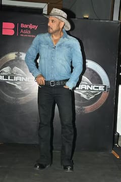 Salman Khan Stuns in Cowboy Hat: सोहेल खानच्या सपोर्टसाठी भाईजान 'अलायन्स'च्या मैदानात; काऊबॉय हॅट, डेनिम शर्ट अन् सलमानचा डॅशिंग अंदाज