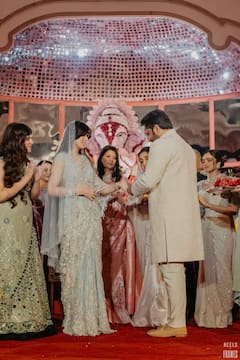 Parth Pawar And Kayinaat Dara Engagement Photo: अजितदादांच्या आठवणीत पार्थ पवार भावूक, कायनात दारा यांना पाणावलेल्या डोळ्यांनी मिठी, साखरपुड्यातील नवे फोटो
