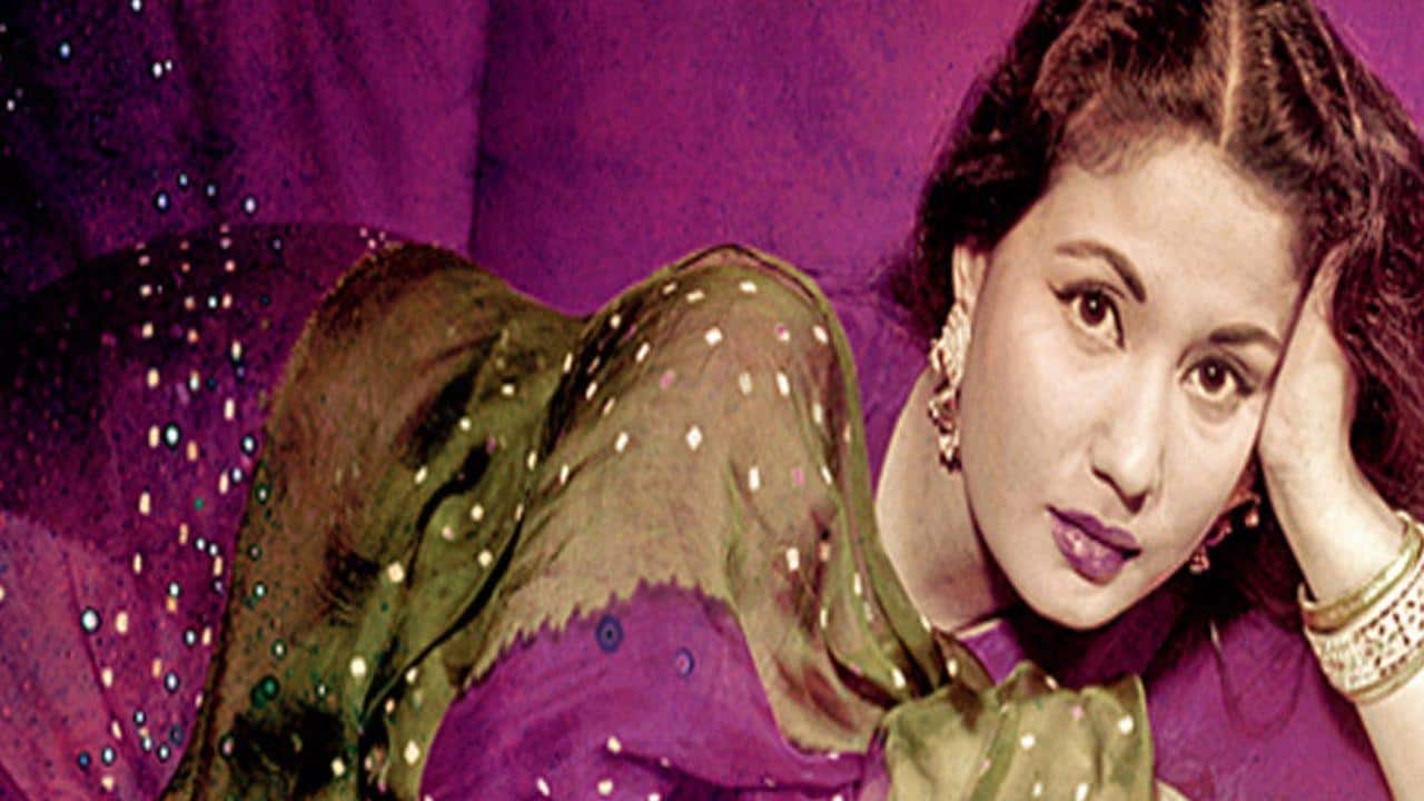 Birth Anniversary: 15 साल बड़े शादीशुदा डायरेक्टर से शादी, शराब की थी बुरी लत, 39 की उम्र में निधन, मीना कुमारी का दर्दभरा सफर