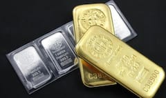 Gold Silver Rate: સોનું ઘટીને ₹1.42 પર, ચાંદી ₹2400 સસ્તી થઈ, કિંમતોમાં વધ-ઘટ શું છે સંકેત