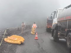मोठी बातमी, नागपूर - रत्नागिरी राष्ट्रीय महामार्गावरील आंबा घाट जड वाहतुकीसाठी बंद, रस्त्याला भेगा पडल्यानं निर्णय