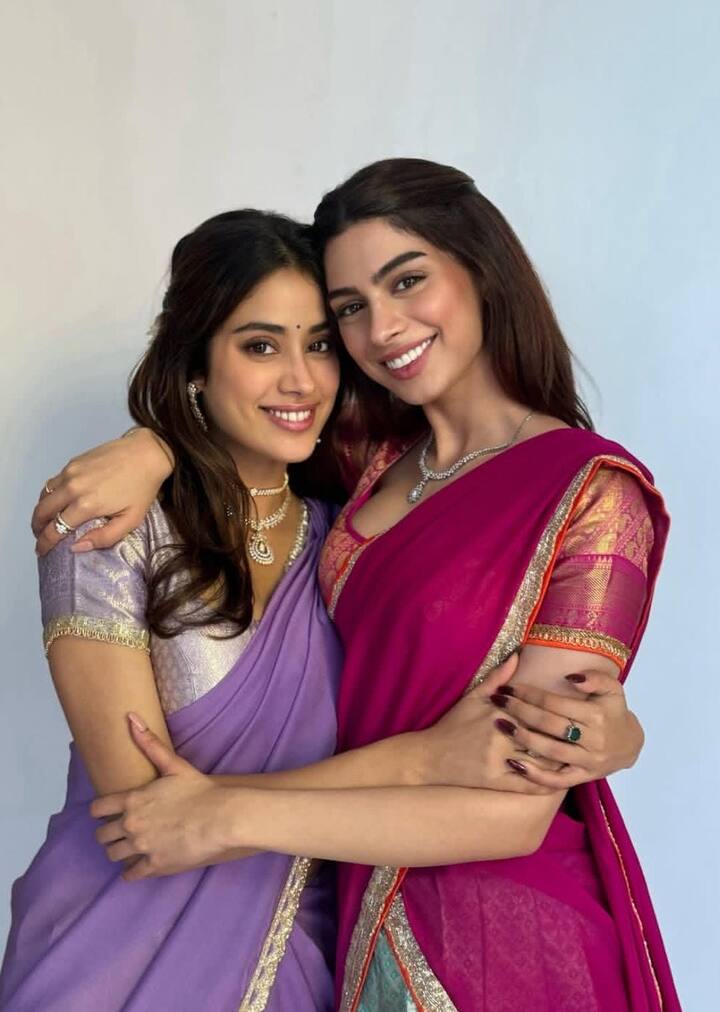 जान्हवी कपूर आणि खुशी कपूर यांच्यातील नातं प्रेम, जिव्हाळा आणि भावनिक जवळीक यांनी भरलेलं आहे. सोशल मीडियापासून मुलाखतींपर्यंत दोघींचं एकमेकींवरील प्रेम आणि आदर नेहमीच दिसून येतो.