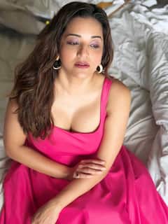 Monalisa PHOTO: મોનાલિસાનો સ્ટનિંગ લુક તમને દિવાના બનાવી દેશે, જુઓ તસવીરો