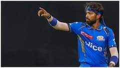 Hardik Pandya News : मुंबईला रामराम ठोकण्याची चर्चा, हार्दिक पांड्याने आता सगळा लूकच बदलून टाकला, कॅमेऱ्याचं बटण क्लिक करताना फोटोग्राफरही थबकले