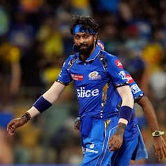 Hardik Pandya News : मुंबईला रामराम ठोकण्याची चर्चा, हार्दिक पांड्याने आता सगळा लूकच बदलून टाकला, कॅमेऱ्याचं बटण क्लिक करताना फोटोग्राफरही थबकले