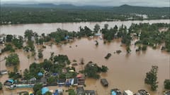 Gadchiroli Flood: गडचिरोलीच्या भामरागडमध्ये पावसाचा रौद्रावतार, संपूर्ण गावाला महापुराचा विळखा; संकटाचे भीषण वास्तव ड्रोन कॅमेऱ्यात कैद, Photos