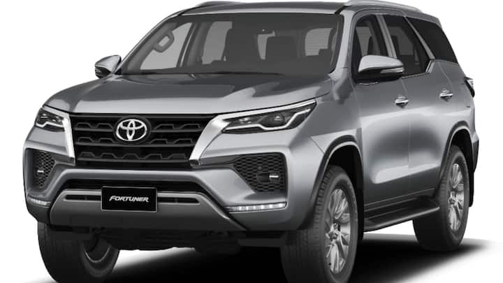 नई Fortuner के इंटीरियर में भी बड़ा बदलाव देखने को मिल सकता है. इसमें पहले से बड़ा टचस्क्रीन इंफोटेनमेंट सिस्टम दिया जाएगा. डैशबोर्ड का लेआउट पूरी तरह नया होगा और प्रीमियम क्वालिटी के मटेरियल का इस्तेमाल किया जाएगा. इसके अलावा डिजिटल इंस्ट्रूमेंट क्लस्टर, नया मल्टी-फंक्शन स्टीयरिंग व्हील, वायरलेस Android Auto और Apple CarPlay मिलने की उ्म्मीद है.