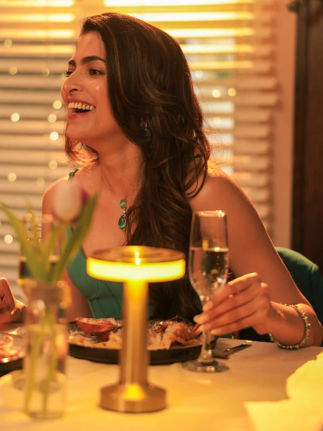 कौन हैं पार्वती ओमनाकुट्टन? फिल्म 'भाई तेरा स्टार है' में बनीं राघव जुयाल की बहन 3 कौन हैं पार्वती ओमनाकुट्टन? फिल्म 'भाई तेरा स्टार है' में बनीं राघव जुयाल की बहन