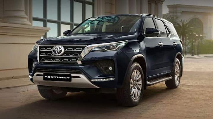 Fortuner की सबसे बड़ी पहचान इसकी ऑफ-रोड क्षमता रही है और नई जनरेशन में भी कंपनी इसे बरकरार रखने की तैयारी में है. मजबूत लैडर-फ्रेम प्लेटफॉर्म, हाई ग्राउंड क्लीयरेंस, 4WD सिस्टम और बेहतर सस्पेंशन सेटअप की वजह से यह SUV कठिन रास्तों पर भी शानदार परफॉर्म कर सकती है.