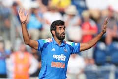 Jasprit Bumrah: বুমরার শ্রীলঙ্কা সিরিজ় থেকে ছিটকে যাওয়ার জল্পনা তুঙ্গে, যশপ্রীতের বিকল্প কে হতে পারেন?