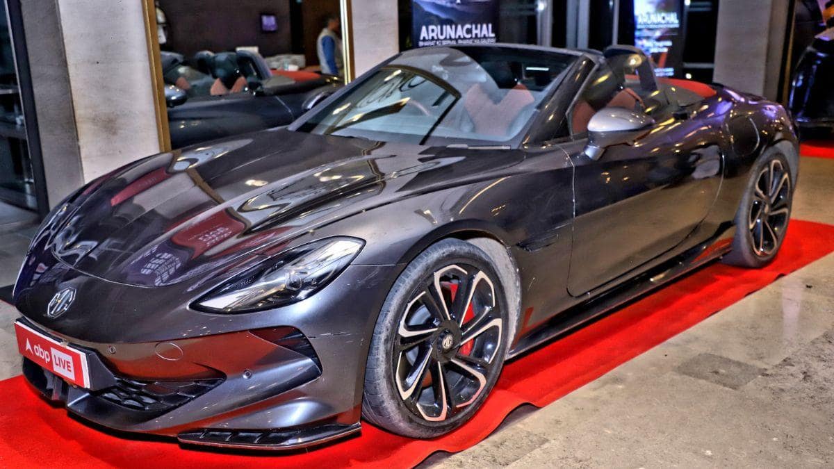 Volkswagen Golf GTI, Audi RSQ8, MG Cyberster Win Top Performance Honours At ABP Live Auto Awards 2026