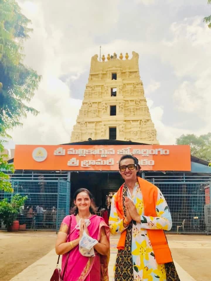 सौरभ राज जैन ने लिखा, 'एक बात जो बहुत अच्छी लगी वो थी वहां की व्यवस्था, जिस तरह से वो पूरा एरिया ना केवल साफ सुथरा रखा गया है बाल्की शानदार रंगोलियां से सजाया गया वो अदभुत है.'