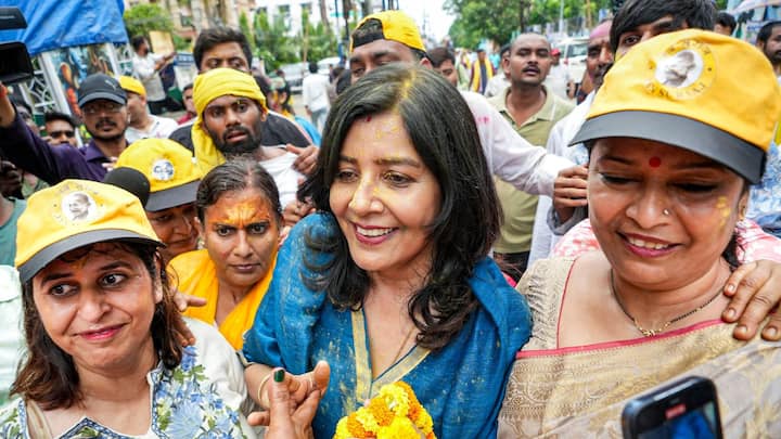 এদিন জয়ের ইঙ্গিত পেয়েই সংবাদমাধ্যমের মুখোমুখি হন প্রশান্ত। তিনি বলেন, “বাঁকীপুরের মানুষের জয় এটা। আমি নির্বাচনী প্রচারের সময়ই বলেছিলাম, এটা বিধায়ক নির্বাচনের ভোট নয়। বিজেপি-র কেন্দ্রীয় নেতৃত্বকে বার্তা দেওয়ার ভোট এটা, যাতে কোনও ভাল মানুষকে বিহারের মুখ্যমন্ত্রী করা হয়।” বিধানসভায় তিনি কী ভূমিকা পালন করেন, তা সময়ই বলবে।