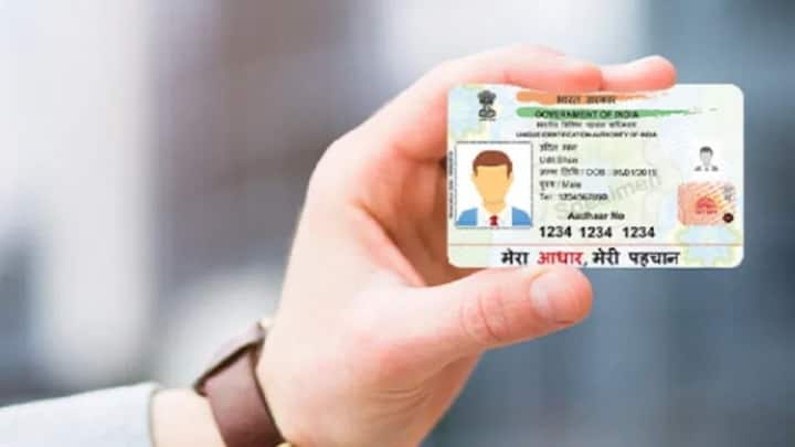आवेदन के दौरान किसान के पास जमीन के कानूनी दस्तावेज, प्रोजेक्ट की पूरी डीपीआर यानी Detailed Project Report, आधार कार्ड, पैन कार्ड और बैंक पासबुक की कॉपी होनी चाहिए. अगर आप किसी बैंक से लोन ले रहे हैं तो बैंक से मिला इन-प्रिंसिपल अप्रूवल लेटर भी साथ में सबमिट करना जरूरी होता है.