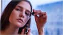 Face Oil Benefits : ముఖానికి నూనె అప్లై చేస్తే కలిగే ప్రయోజనాలు, నష్టాలు ఇవే.. వారు మాత్రం రాసుకోకూడదట