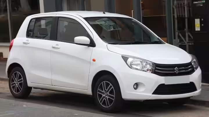 ৫ লাখের বাজেটের আশপাশে মারুতির সেলেরিওর নাম না বললে ভুল করা হবে। এই গাড়ি অল্টোর থেকে বেশি প্রিমিয়াম বলে গণ্য় করা হয়। ছোট গাড়ির ক্ষেত্রে এটা হতে পারে আপনার ফ্যামিলি কার। যা সহজেই ২৫-২৬ কিমি মাইলেজ দিতে পারে আপনাকে। এতে ব্যাবহার করা হয়েছে VVT ইঞ্জিন। ছোট গাড়ি হলেও এর কেবিন স্পেস ভাল। আপনার ভিতরে বসে দম বন্ধ মনে হবে না।