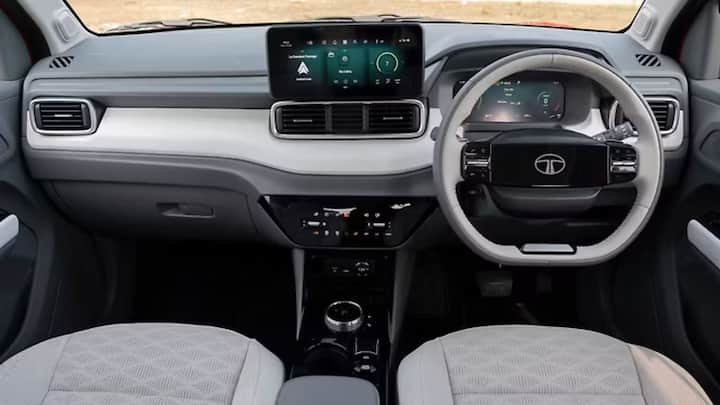 अगर आप SUV जैसी ड्राइविंग पोजिशन और मजबूत बॉडी चाहते हैं तो Tata Punch EV बेहतर विकल्प हो सकती है. इसमें आकर्षक डिजाइन, बड़ा केबिन, आधुनिक फीचर्स और लंबी ड्राइविंग रेंज मिलती है. सेफ्टी के मामले में भी यह काफी मजबूत मानी जाती है. यही वजह है कि SUV खरीदने वाले ग्राहकों के बीच इसकी मांग लगातार बढ़ रही है.