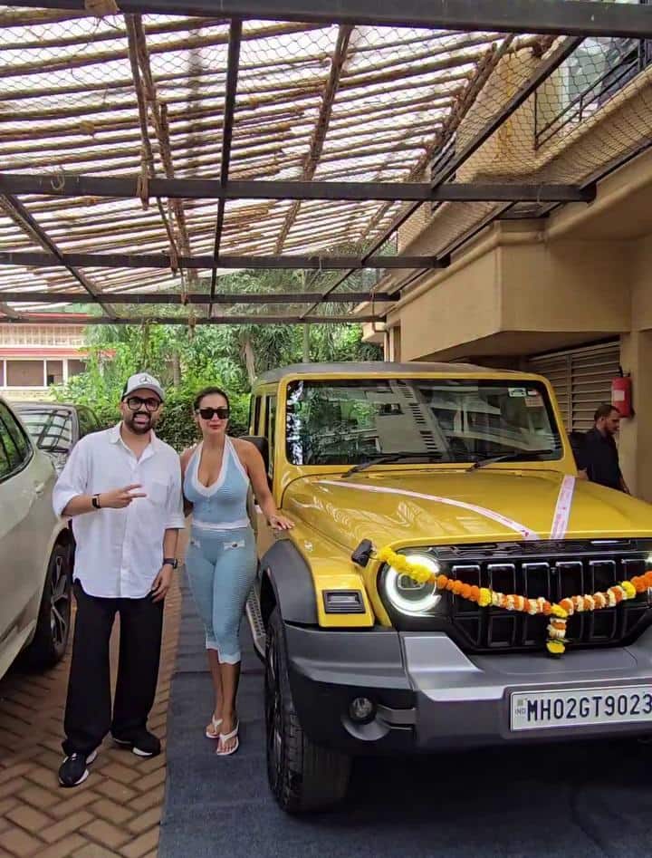 మలైకా అరోరా కొత్త కారు Mahindra Thar Roxx.. స్పెషల్ SUV ధర, ఫీచర్ల పూర్తి వివరాలు
