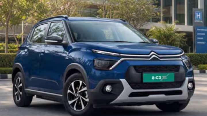 Citroen eC3 उन लोगों के लिए अच्छा विकल्प है जो ज्यादा केबिन स्पेस और आरामदायक सीटिंग चाहते हैं. इसका इंटीरियर काफी खुला महसूस होता है और लंबी दूरी के सफर में भी यात्रियों को बेहतर आराम मिलता है. इसके अलावा इसका सस्पेंशन भारतीय सड़कों के हिसाब से काफी आरामदायक माना जाता है.