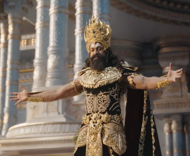 बता दें कि 'रामायण' दिवाली 2026 पर सिनेमाघरों में रिलीज होगी. फिल्म में रणबीर कपूर भगवान श्रीराम, साई पल्लवी माता सीता, यश रावण, सनी देओल भगवान हनुमान और रवि दुबे लक्ष्मण के किरदार में नजर आएंगे.