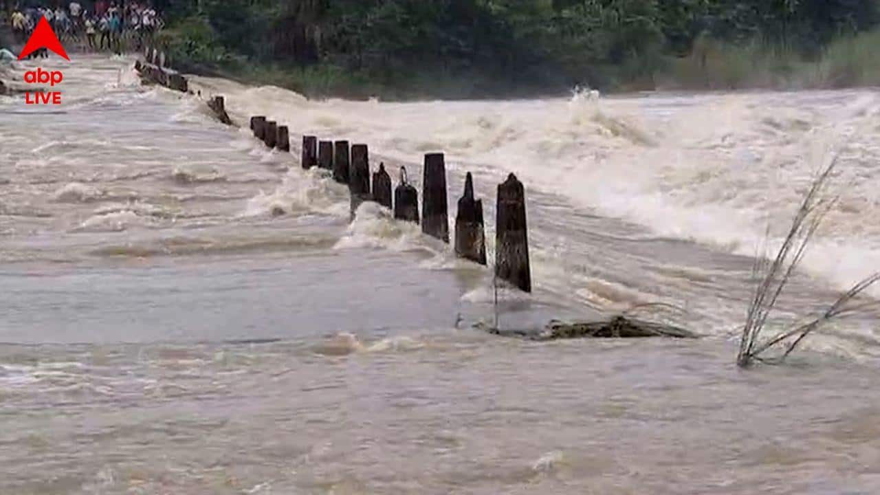 Bankura Waterlogged: কয়েকদিন আগে ভেঙেছিল একটা অংশ, এবার জলে ডুবেছে সেতু, সম্পূর্ণ বন্ধ যোগাযোগ ব্যবস্থা