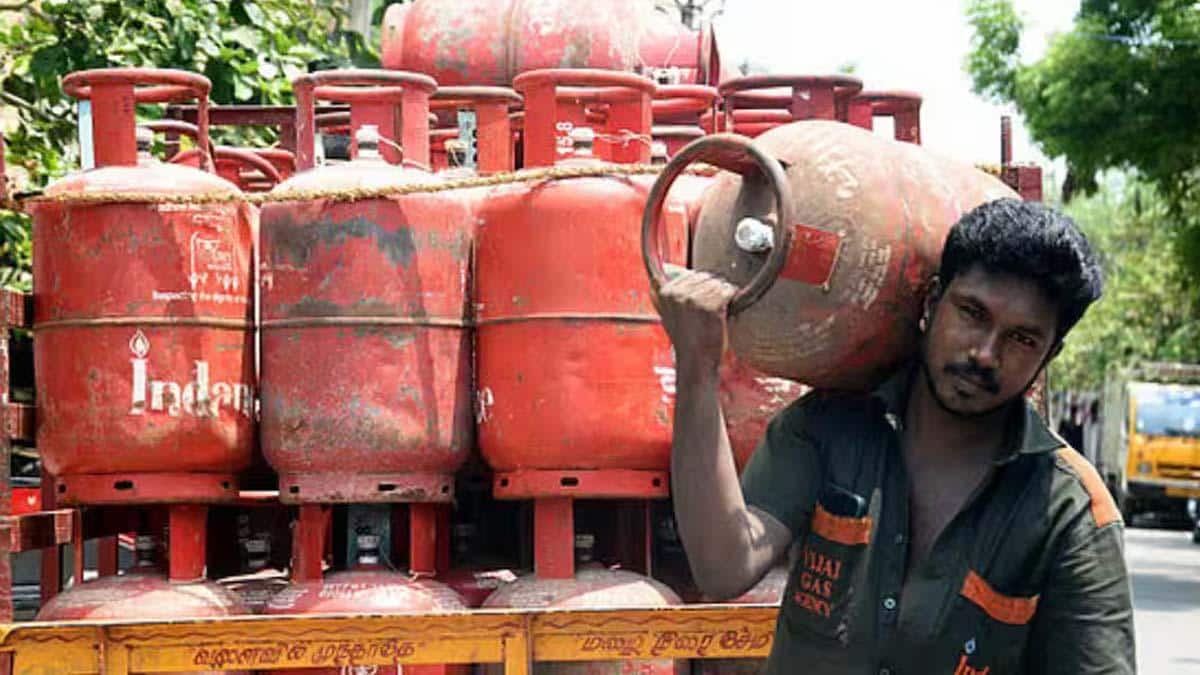 எல்பிஜி தட்டுப்பாடு: எரிவாயு சேமிப்புக்கு சிலிண்டரில் ரூ.18 கூடுதல் கட்டணமா?விபரம் இதோ..