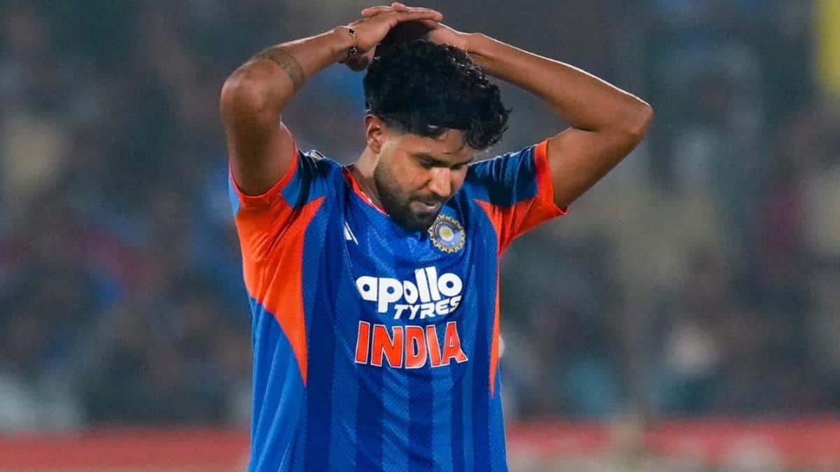हर्षित राणा पर चला BCCI का हंटर, 97 किलो तक बढ़ गया वजन, वापस CoE भेजा