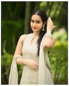 Anchor Charmilla: చుడిదార్‌లో చర్మిల ... హ్యాపెనింగ్ యాంకర్ లేటెస్ట్ ఫోటోలు