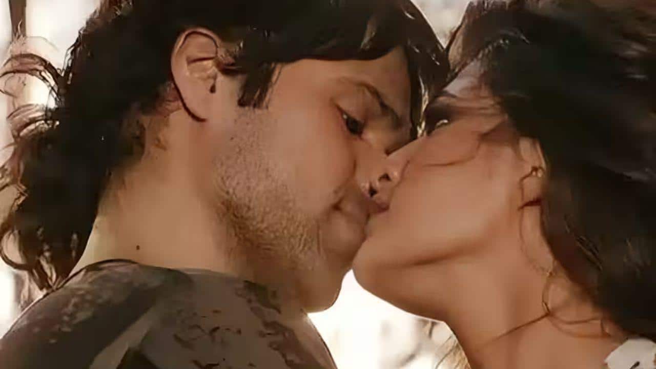 सीरियल किसर' के टैग से परेशान हो गए थे इमरान हाशमी, जानिए कैसे विलेन बनकर मचाया तहलका?