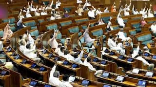 Lok Sabha Monsoon Session : संसदेत घडामोडींना वेग! काँग्रेसकडून तीन ओळींचा 'व्हिप' जारी; NDA च्या सर्व खासदारांना दिल्लीत राहण्याचे आदेश