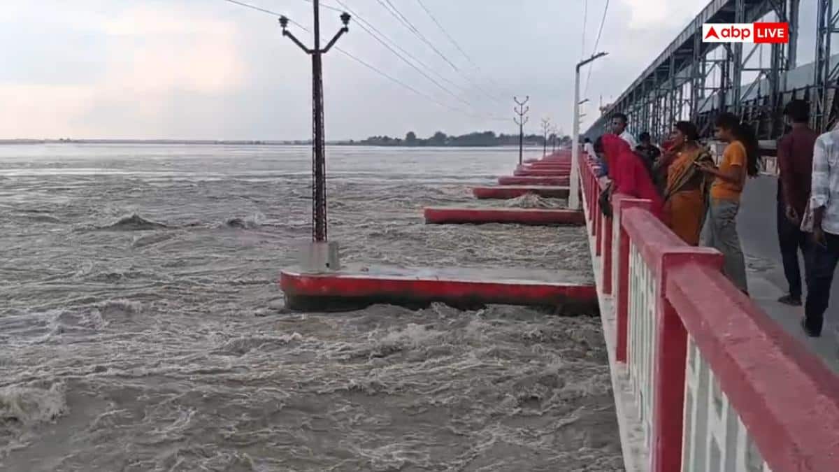 नेपाल की बारिश से बिहार में बढ़ा बाढ़ का खतरा, कोसी उफान पर, बैराज के 33 गेट खुले