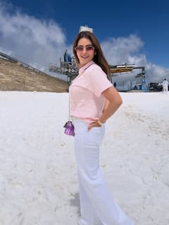 Aamna Sharif PHOTO: સ્વિત્ઝરર્લેન્ડમાં વેકેશન એન્જોય કરી રહી છે આમના શરીફ, જુઓ અભિનેત્રીનો ગ્લેમરસ અવતાર
