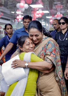 Delhi Lakshmi Yojana : মহিলারা ২৫০০ টাকা করে পাবেন মাসে, অগাস্ট থেকে এই রাজ্যে শুরু হয়েছে আবেদন, কারা পাবেন না জানেন ?