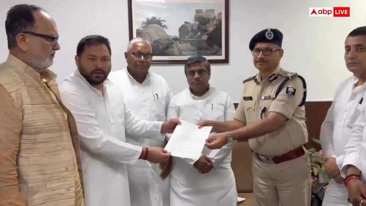 छात्रों पर लाठीचार्ज को लेकर DGP से मिले तेजस्वी यादव, बोले- 'कार्रवाई नहीं हुई तो...'