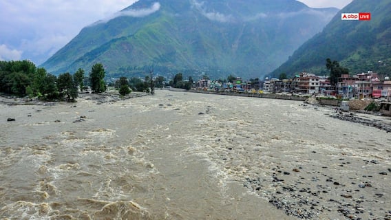 हिमाचल: ब्यास नदी का बढ़ा जलस्तर, प्रशासन ने जारी किया अलर्ट
