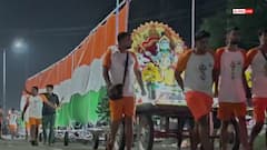 मुजफ्फरनगर में देशभक्ति का रंग, आकर्षण का केंद्र बनी 221 फीट की 'तिरंगा कांवड़'