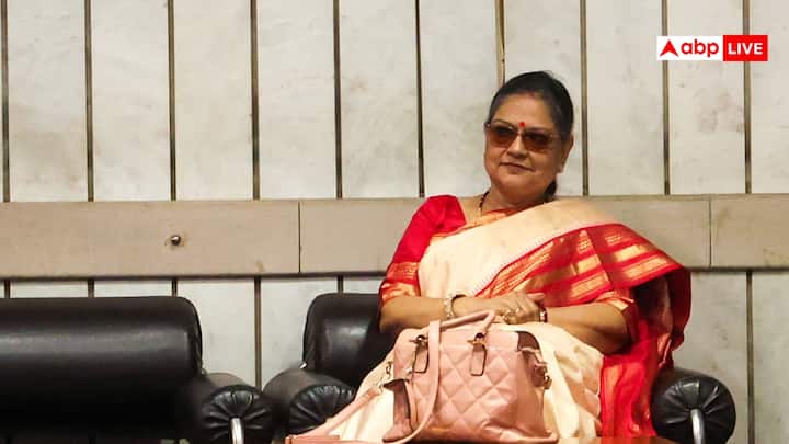बैठक के बाद काकोली घोष ने कहा, ''हमलोग अभिभूत हैं. हमें स्वीकार किया है, जो 20 साल से एनडीए में हैं और जो इस साल से है, सब मेरा परिवार है. उन्होंने कहा कि पश्चिम बंगाल की तरक्की होनी चाहिए.  हम सभी साथ में काम करेंगे. बहुत अच्छा मैसेज मिला है.''