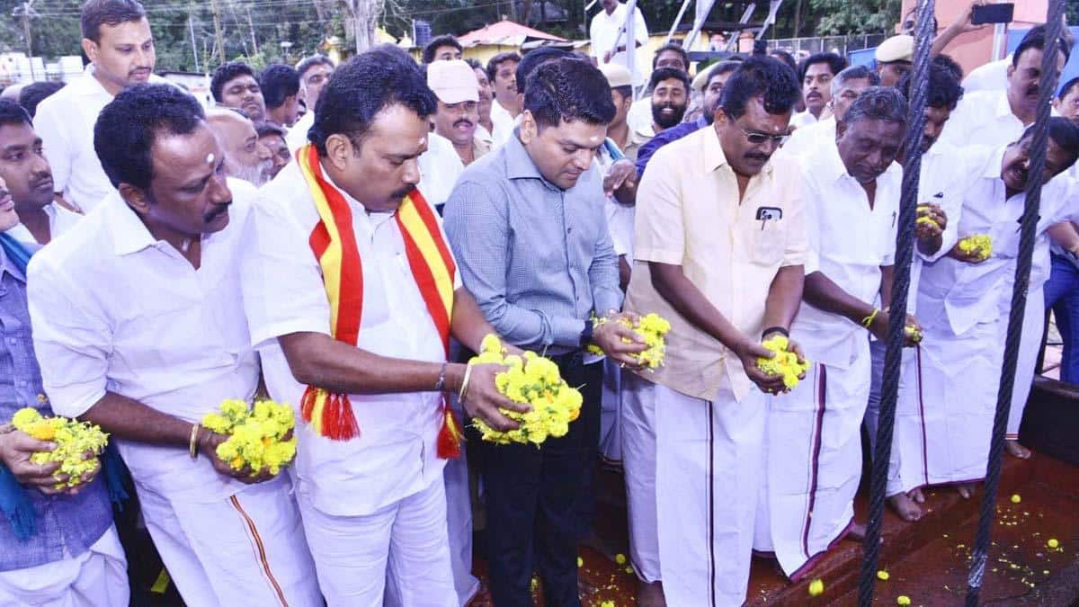 தாமதத்திற்குப் பின் கம்பம் பள்ளத்தாக்குக்கு முல்லைப் பெரியாறு அணை திறப்பு: விவசாயிகள் நிம்மதி!