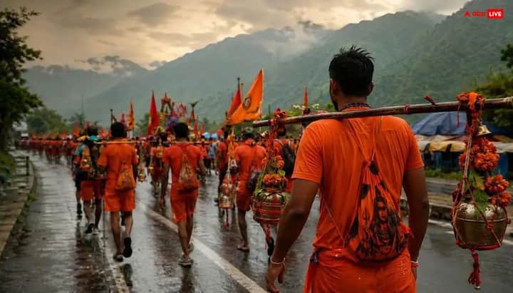भोलेनाथ के भक्त डीजे की धुन पर नाचते-गाते और जयकारे लगाते हुए अपनी मंजिल की ओर बढ़ते रहे. कांवड़ यात्रा में सजी आकर्षक झांकियां भी लोगों का ध्यान खींचती रहीं.